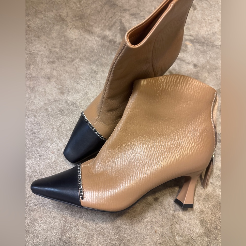 Women’s Genuine Leather Chain Detail Two-Tone Ankle Boots – Size 7, Like New